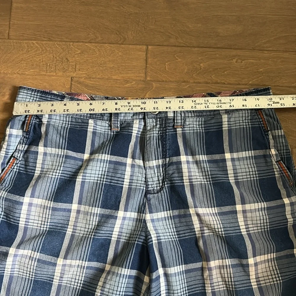 Tommy Bahama 9” Plaid Shorts Blue Men’s Size 40